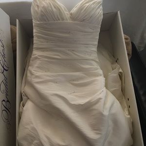 Casablanca bridal A-lime wedding gown